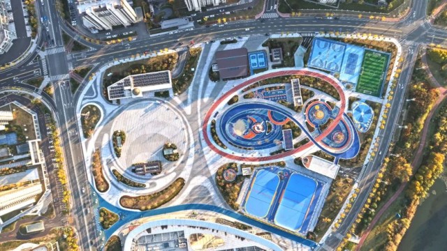 威海临港区中法低碳生态城・青年体育公园启用！超6万平米空间里，蕴含着“低碳+智慧”的幸福密码