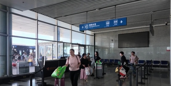 威海港暑运进出境旅客同比增长58.3% 通关时长压缩两成