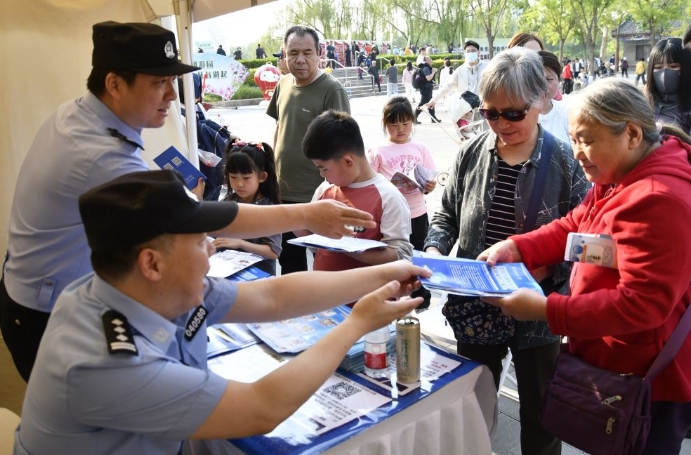 PG电子官方网站- PG电子试玩- APP下载半月谈丨找重症患者和未成年人取现引