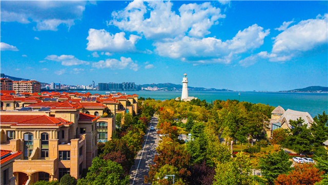 威海：看新就业群体如何从“骑手”变“帮手”